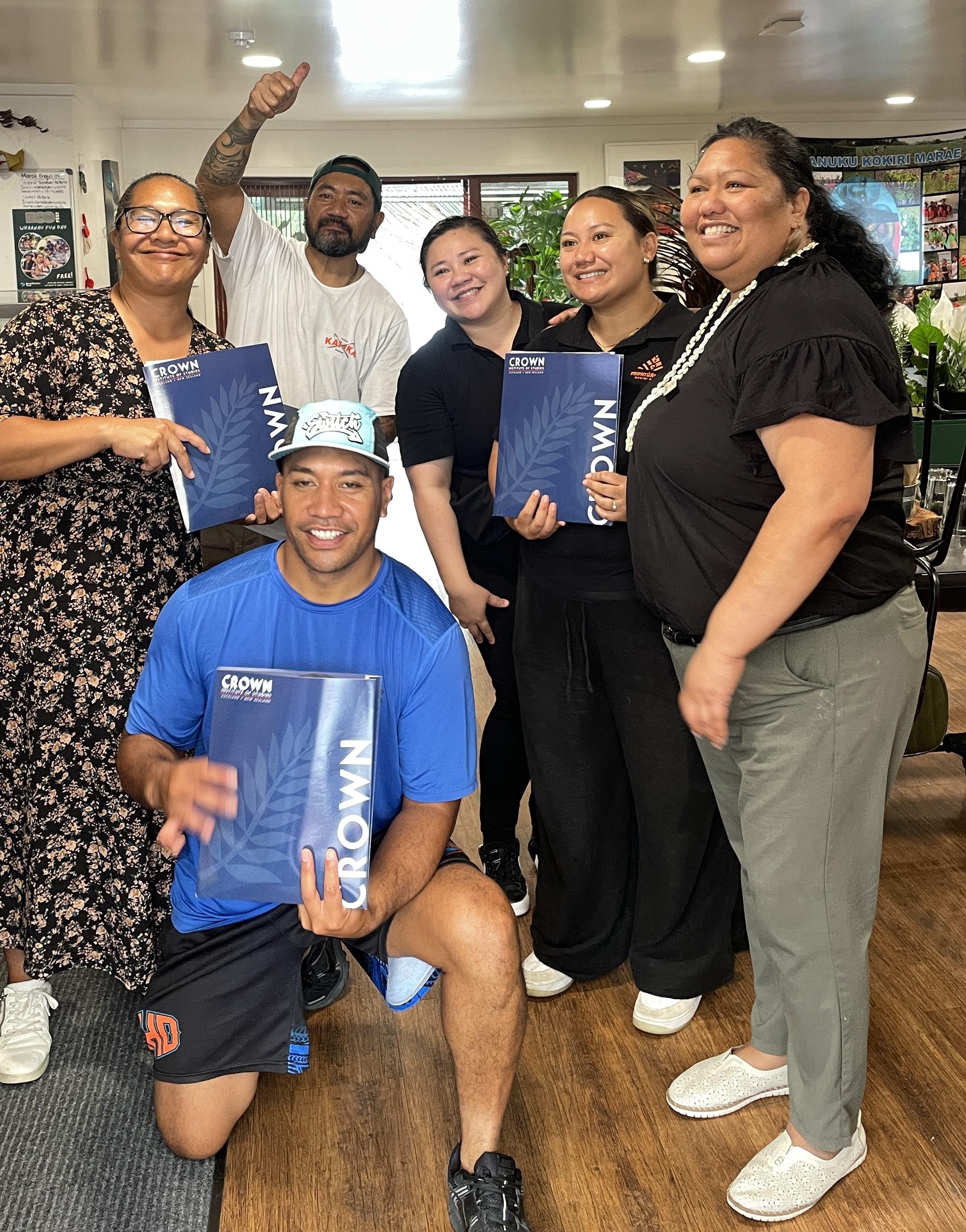 Crown with Marae leaders